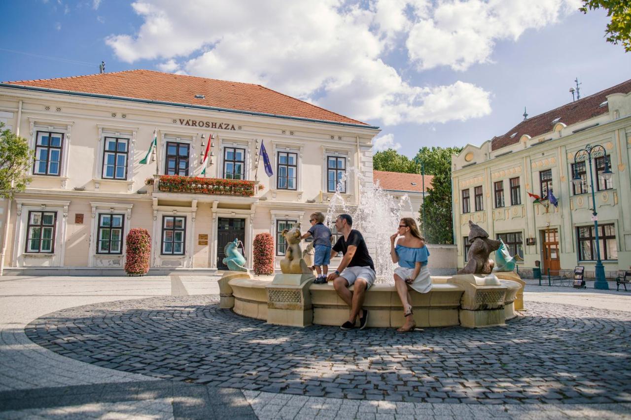 Cherry Apartmanhaz Sárvár Exteriör bild