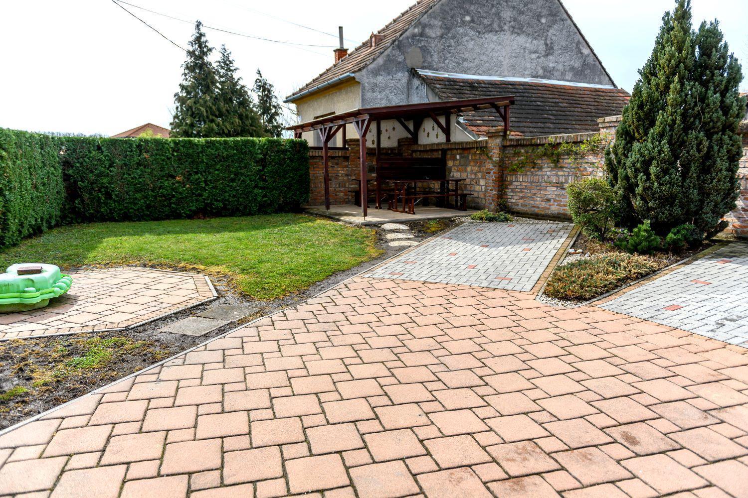 Cherry Apartmanhaz Sárvár Exteriör bild