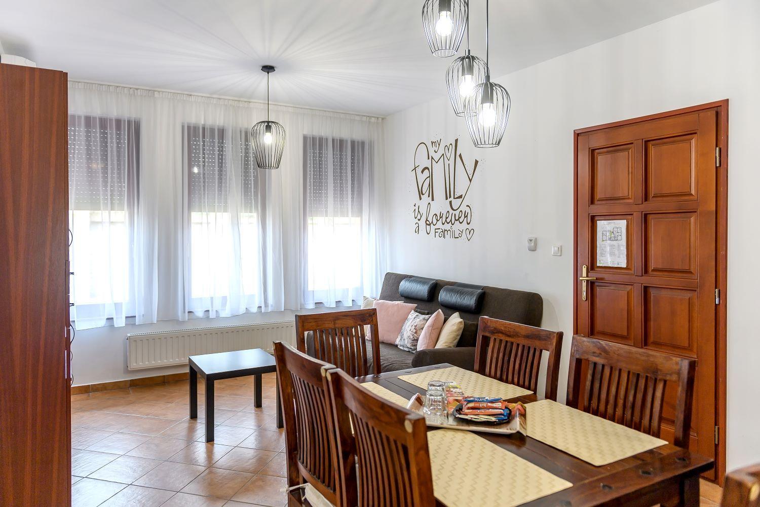 Cherry Apartmanhaz Sárvár Exteriör bild