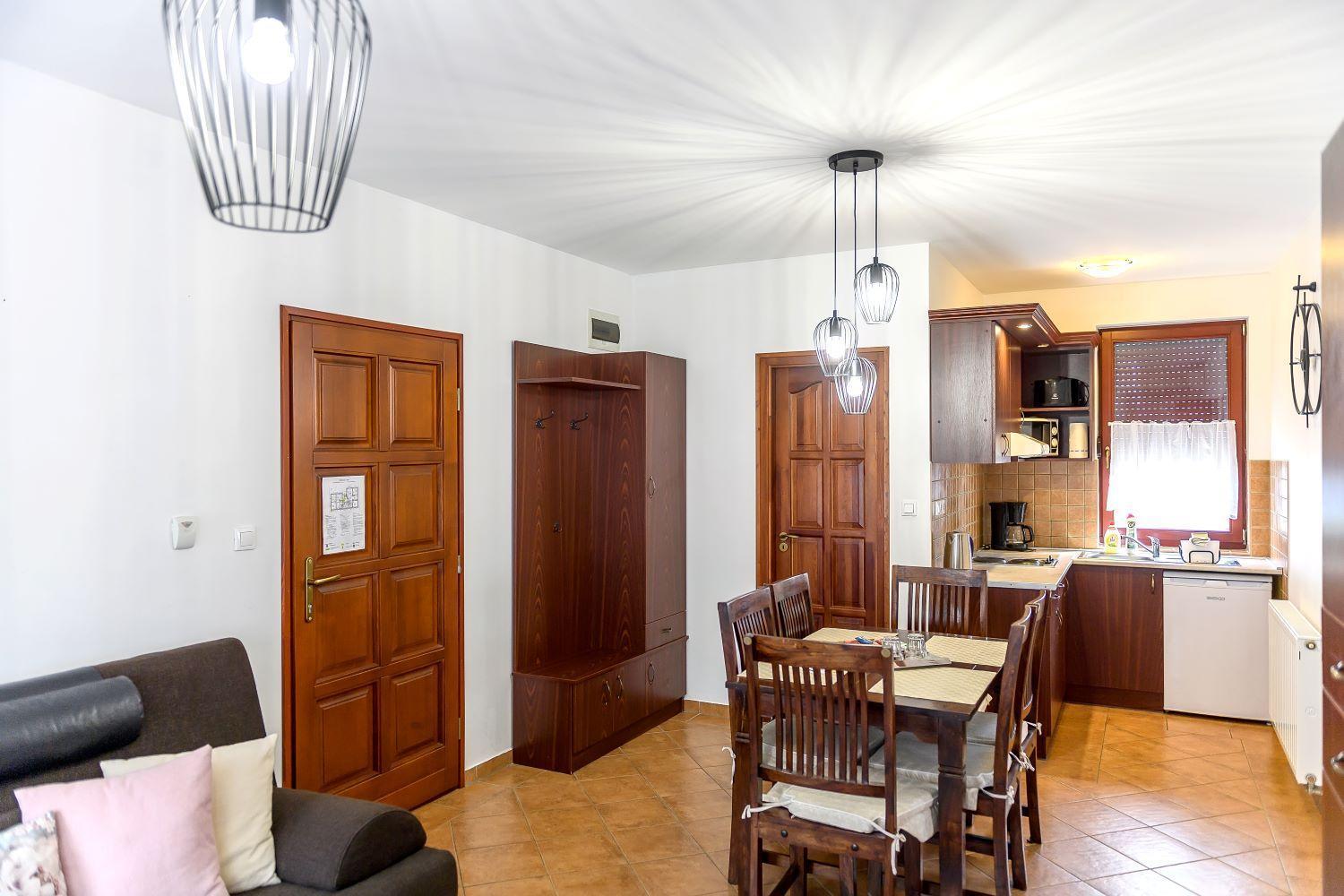 Cherry Apartmanhaz Sárvár Exteriör bild